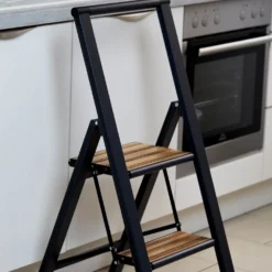 Alu-Design Klapptrittleiter 2-stufig Schwarz WENKO