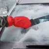 Auto-Eiskratzer mit Fäustling