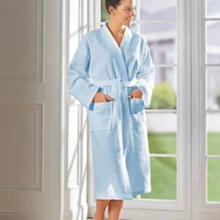 Bademantel hellblau