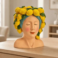 Blumentopf Frauenkopf mit Zitronen aus Magnesia