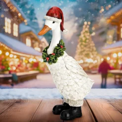 Dekofigur Weihnachtsgans mit Mütze und Kranz 35 cm hoch