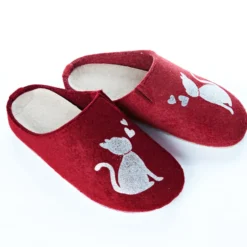Filz-Pantoffel "Katze" bordeaux