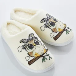 Hausschuh "Eule" beige