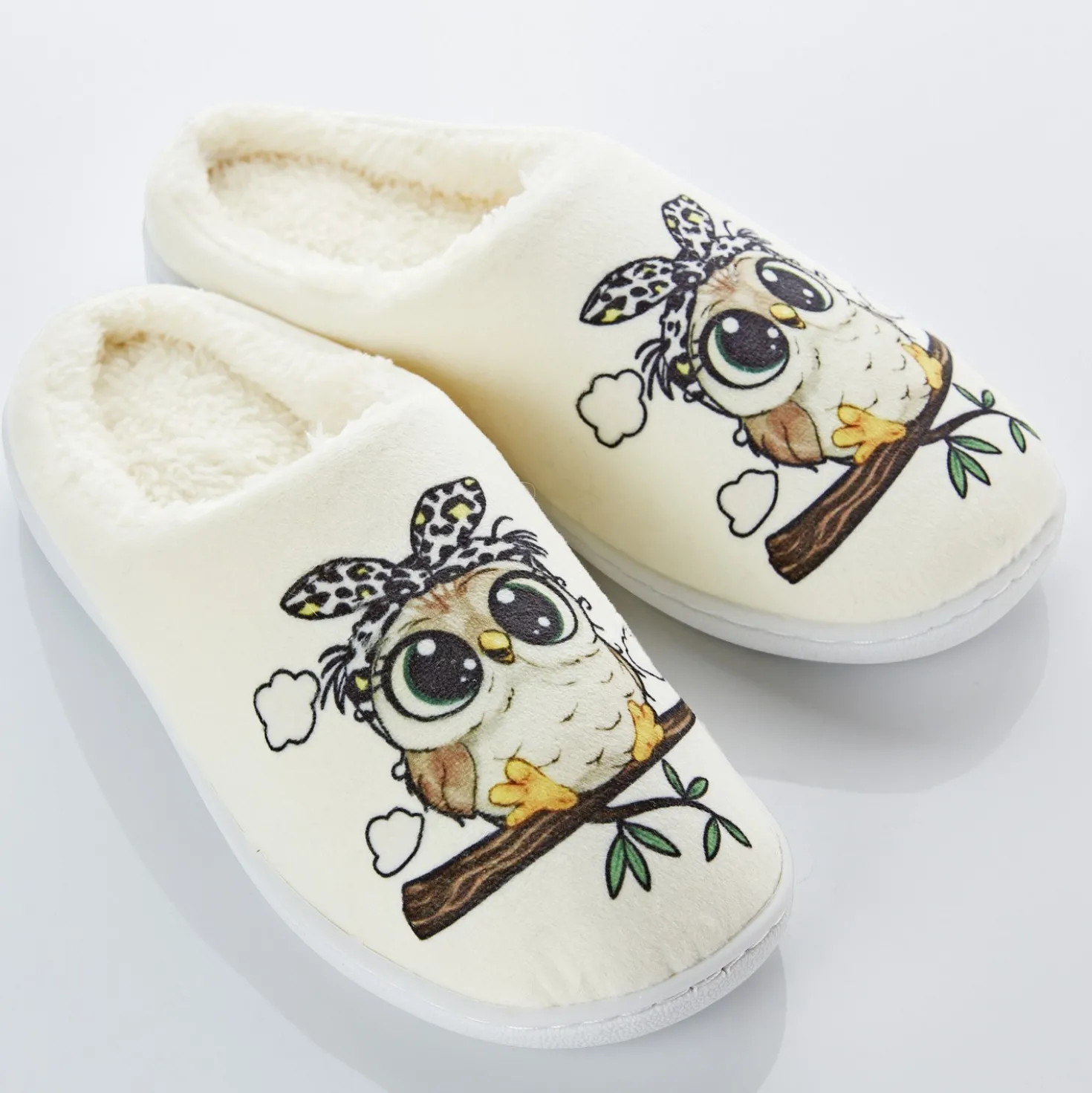 Hausschuh "Eule" beige