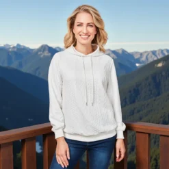 Kapuzenpullover mit Zopfmuster "Ulla" weiß