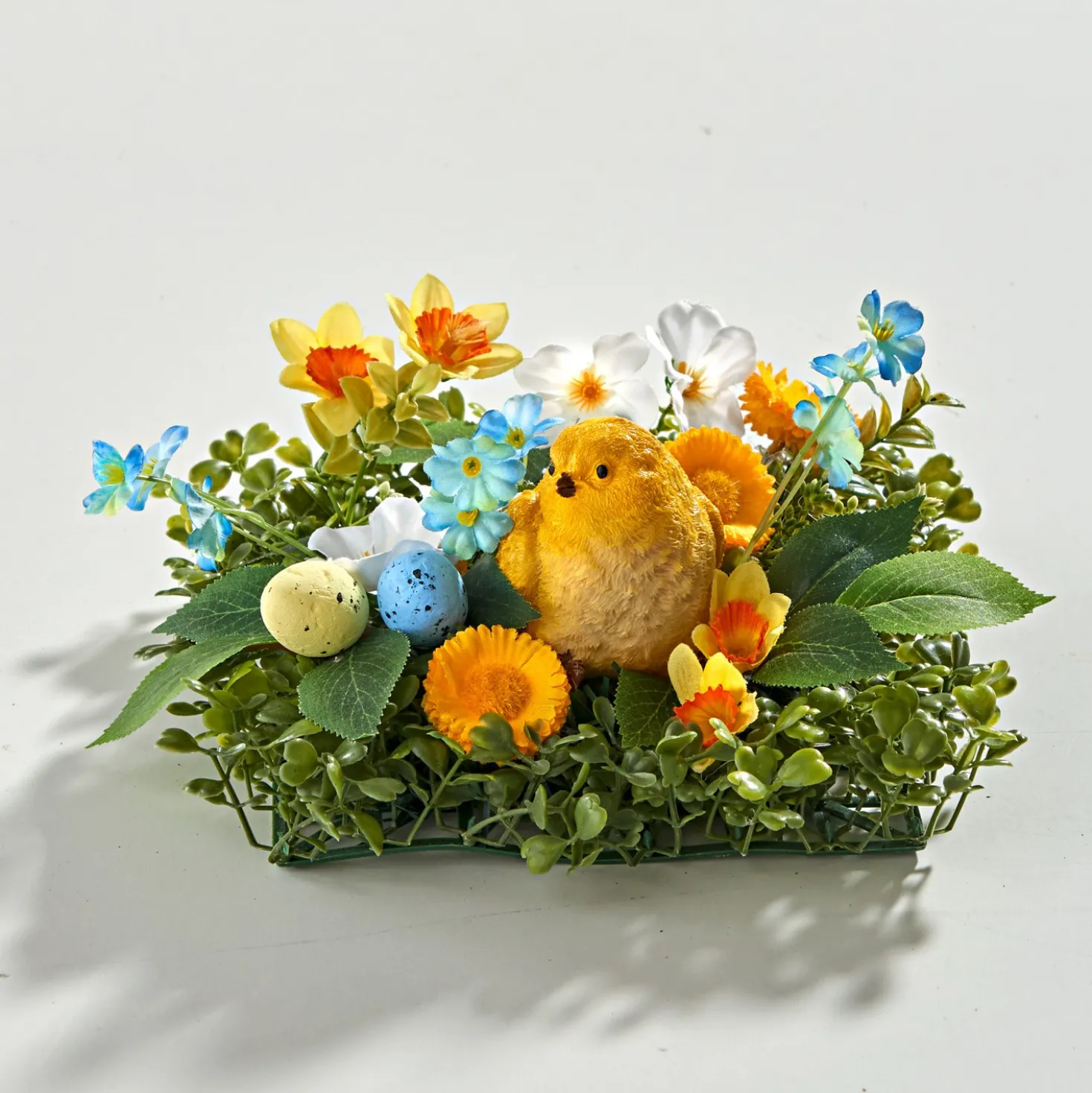 Künstliches Buchsbaumgesteck Ostern mit Küken Eldo