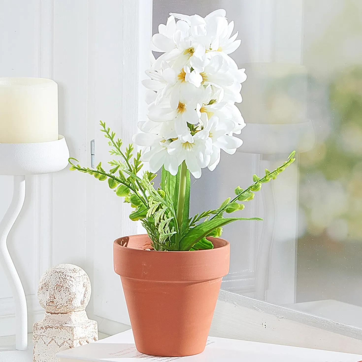 Kunstblume im Topf Hyazinthe weiß