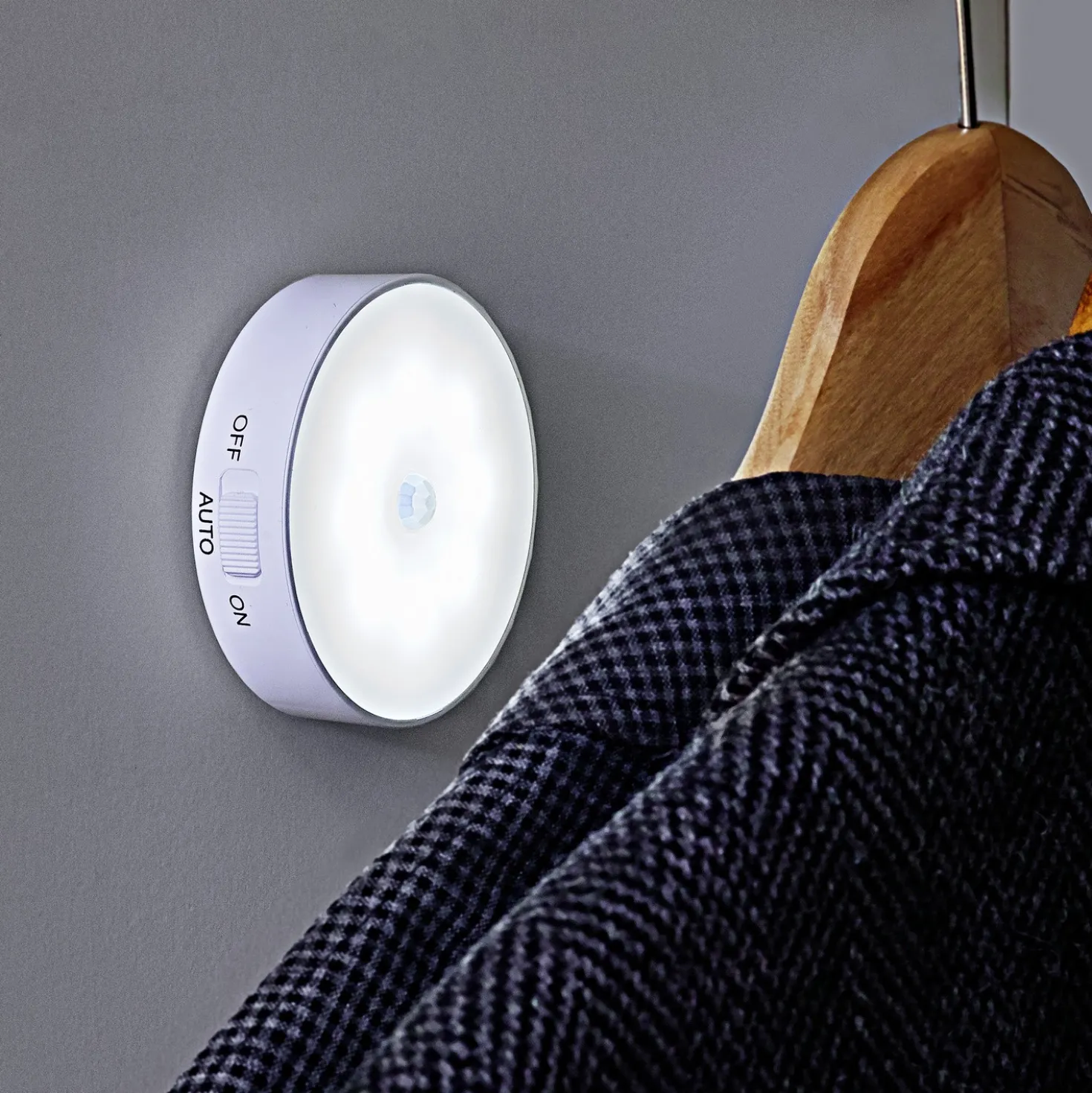 LED-Nachtlicht mit Bewegungsmelder & Helligkeitssensor