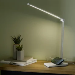 LED-Tischleuchte mit USB-Ladeanschluss