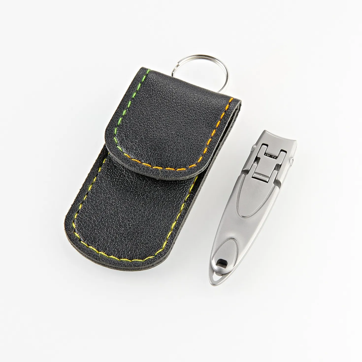Nagelknipser mit Etui