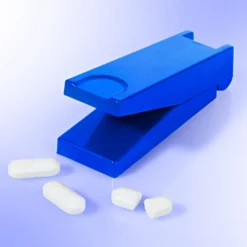 Pillenschneider blau