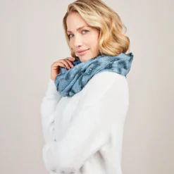 Schal mit Leo-Print und Glitzereffekt blau-grau