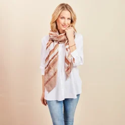 Schal mit Streifen-Print und Glitzereffekten champagner