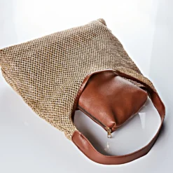 Shopper mit Kosmetiktasche