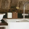 WENKO Spülmittelspender mit Utensilienhalter Mod. Mera, aus geräuchertem Bambus